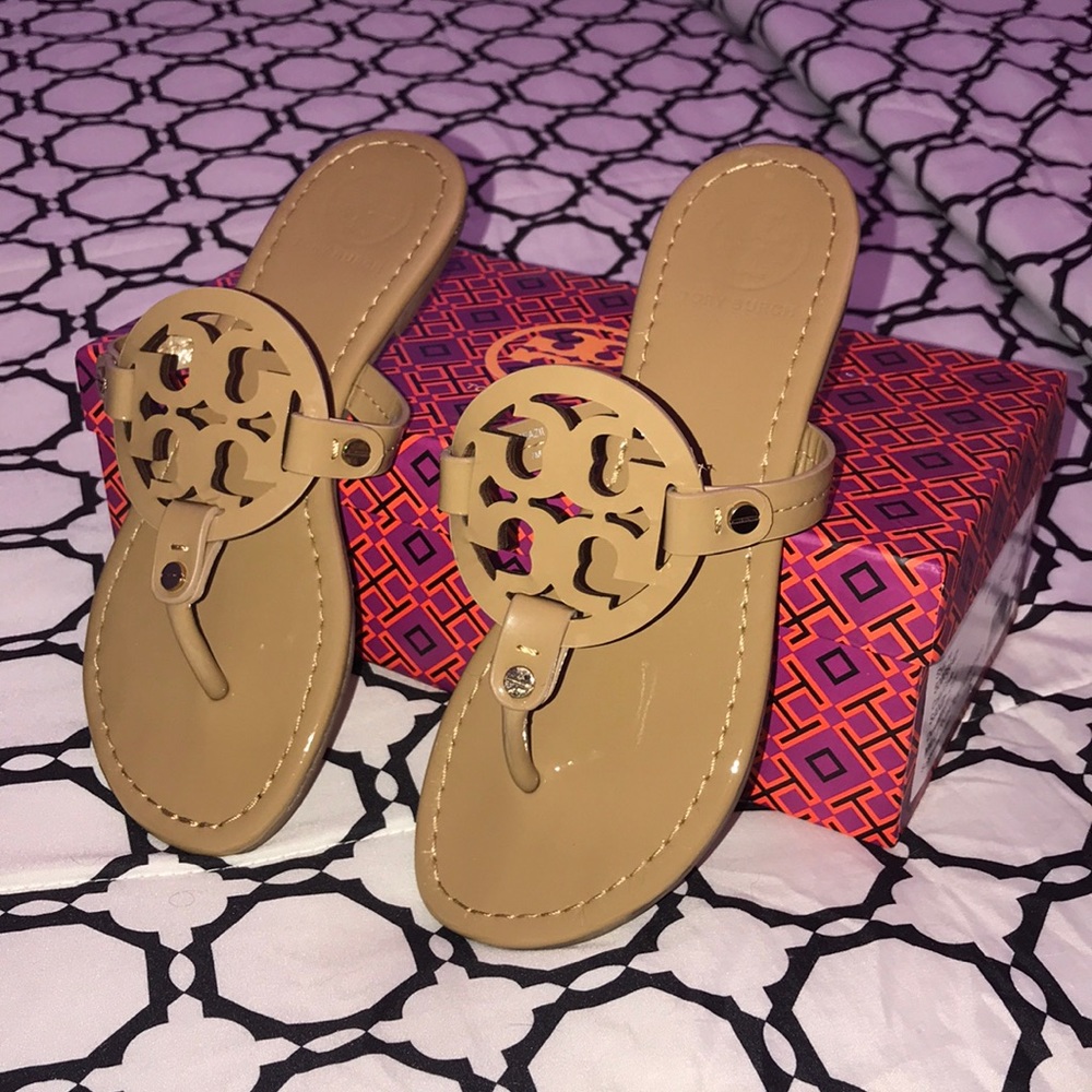 Tory Burch—Sand Patent Leather Miller Sandals Sz 7